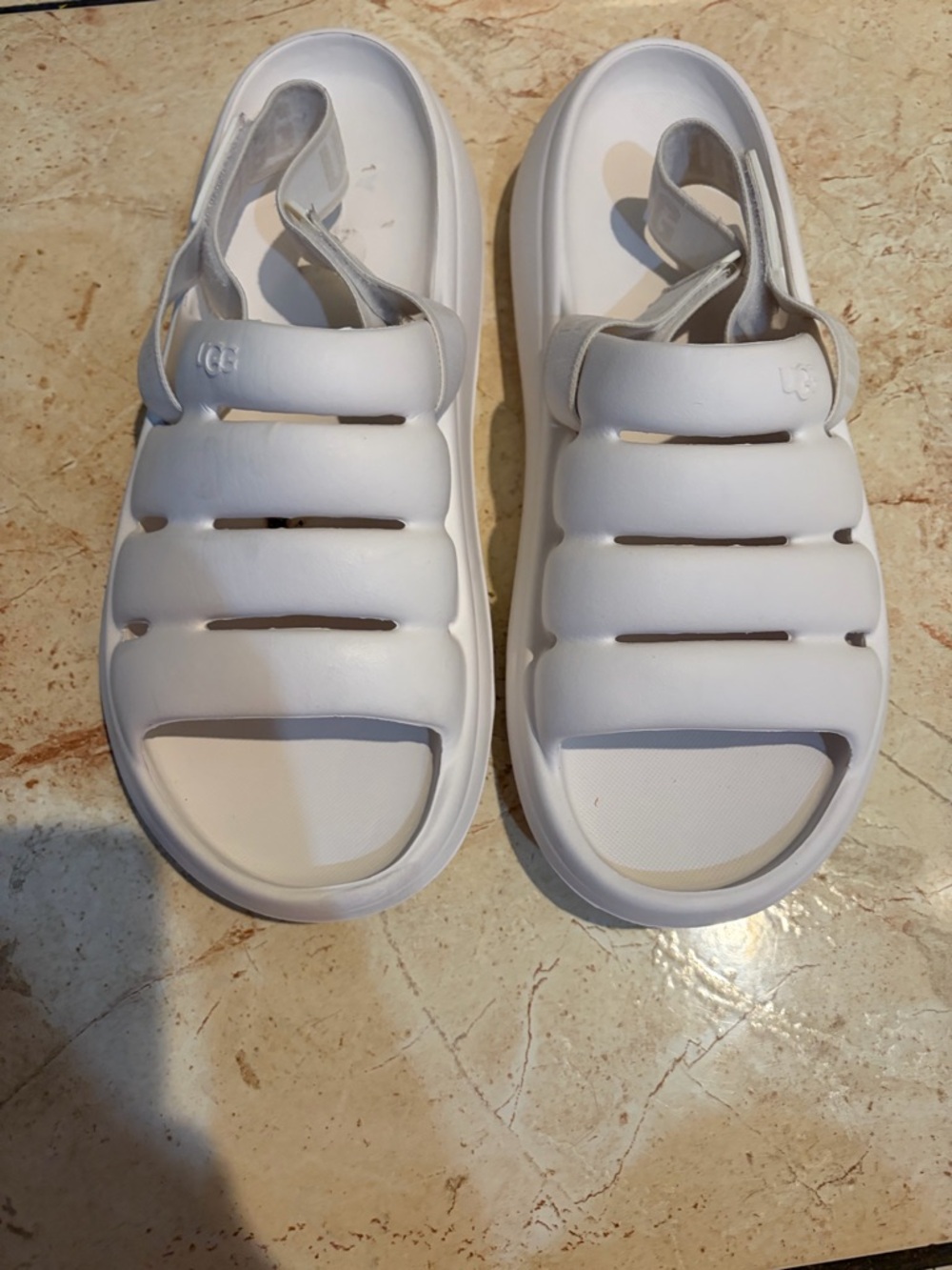 Men White uggs  Chunky Slide Sandals